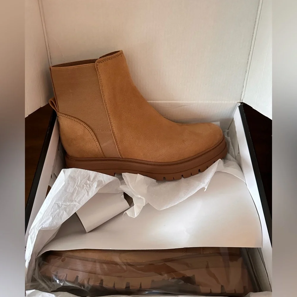 Nine West Dark Natural Patrish Size 9 Booties Brand New In Box - Picture 2 of 5